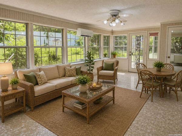 90 BLUET LN, Castle Hills, TX 78213