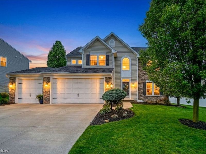 2713 Blue Ash Avenue NW, Canton, OH 44708 Photo 2
