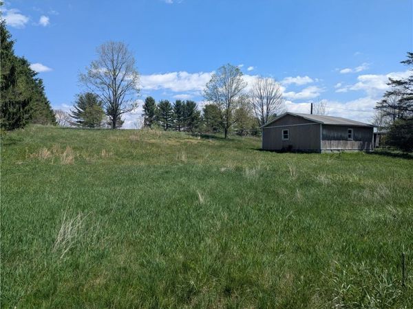 264 Beaufort Rd, New Florence, PA 15944