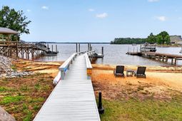217 Porth Circle photo 4