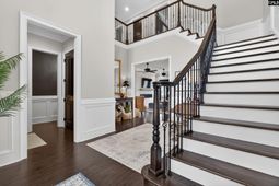 217 Porth Circle  photo 4
