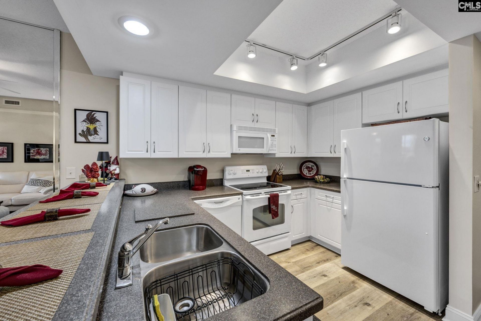 1100 Bluff Road Photo 16