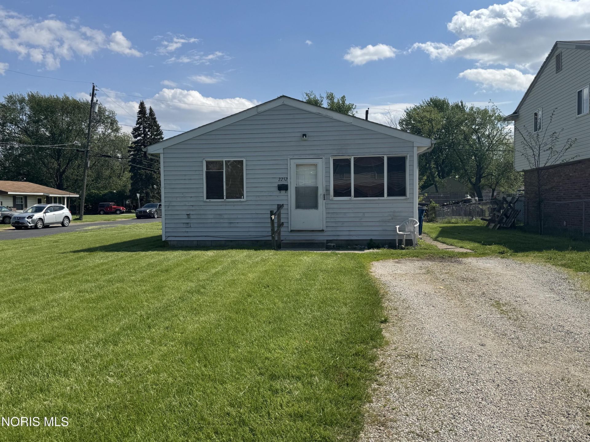 2252 Digby Street, Toledo, OH 43605 Main Photo