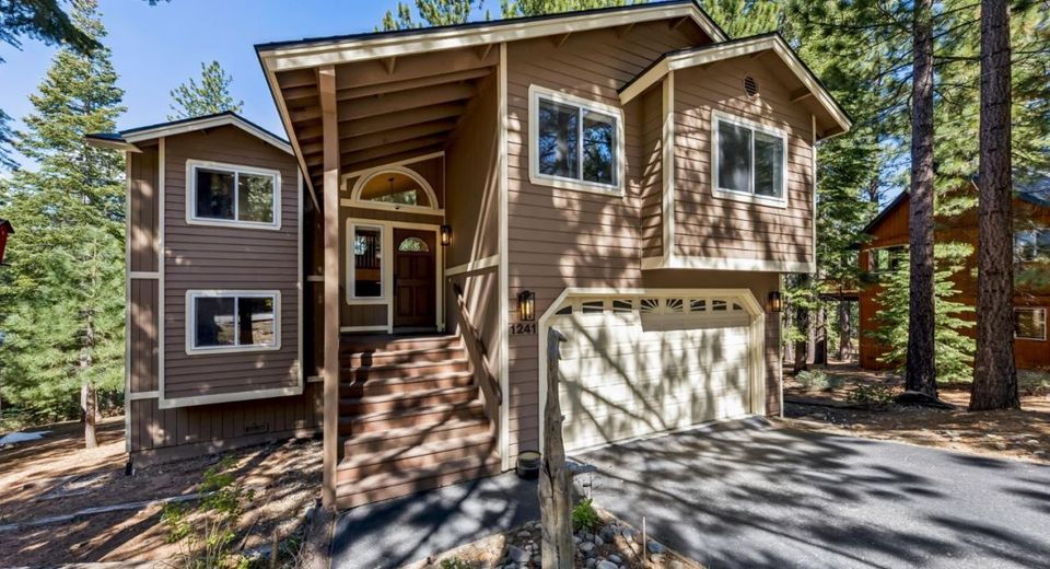 1241 Acoma Circle, South Lake Tahoe, CA 96150 Photo