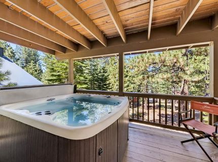 1241 Acoma Circle, South Lake Tahoe, CA 96150 Photo