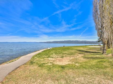 882 Merced Avenue, South Lake Tahoe, CA 96150 Photo