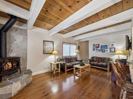 882 Merced Avenue, South Lake Tahoe, CA 96150 Photo