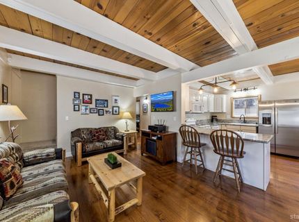 882 Merced Avenue, South Lake Tahoe, CA 96150 Photo