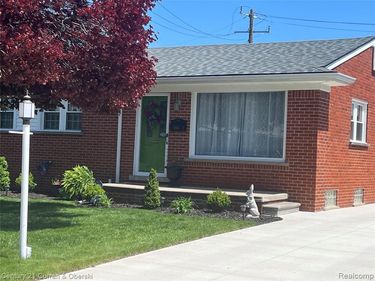 3835 Grange Road, Trenton, MI 48183