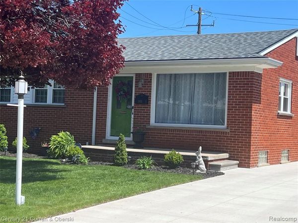 3835 Grange Road, Trenton, MI 48183