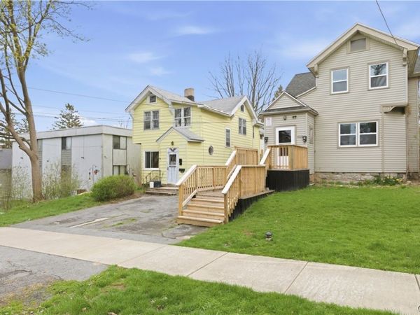 1024 Danforth Street , Syracuse, NY 13208