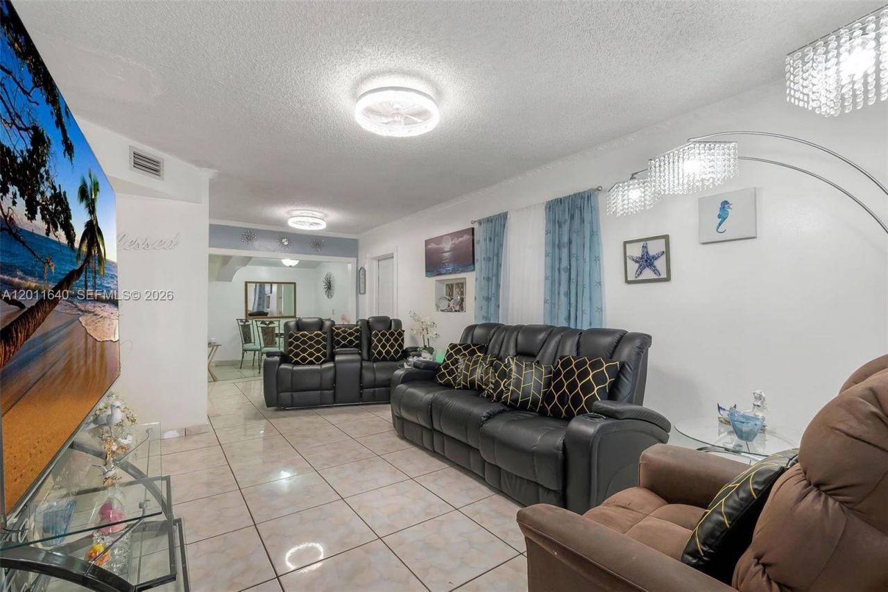 8510 NW 30th Pl , Miami, FL 33147 Photo