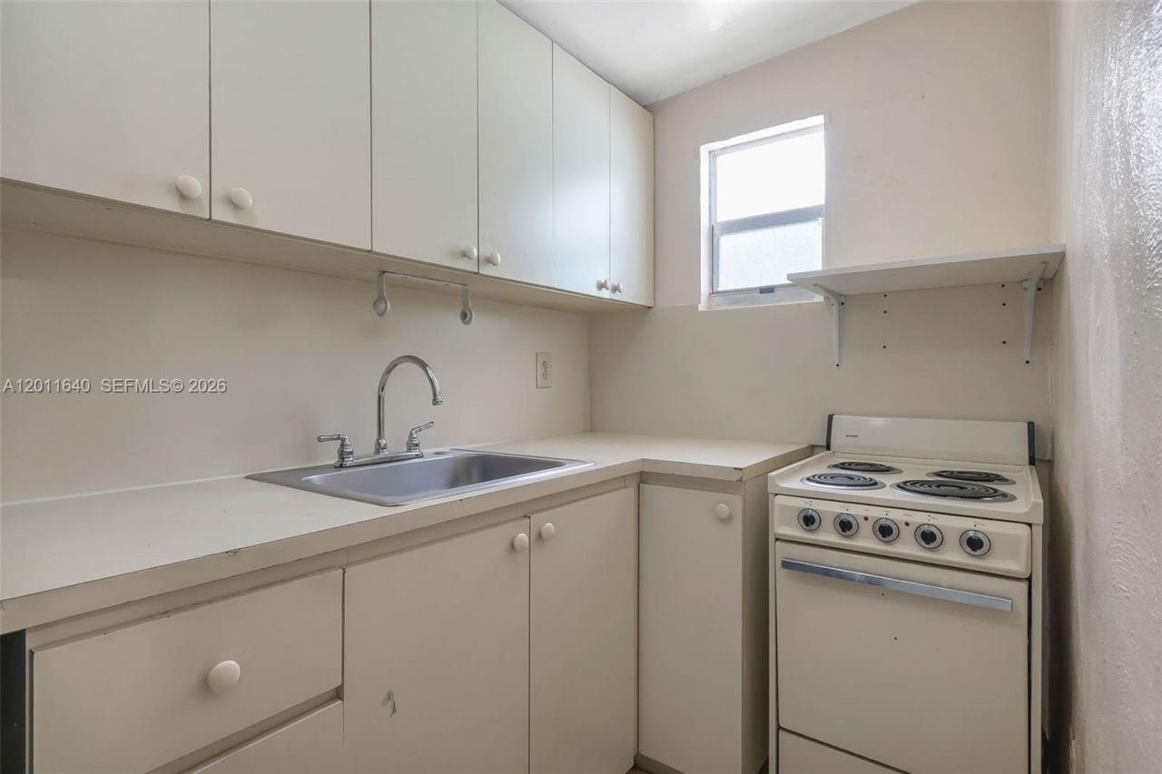 8510 NW 30th Pl , Miami, FL 33147 Photo