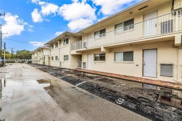 1892 NE 46th St , Unit B7, Fort Lauderdale, FL 33308 Photo