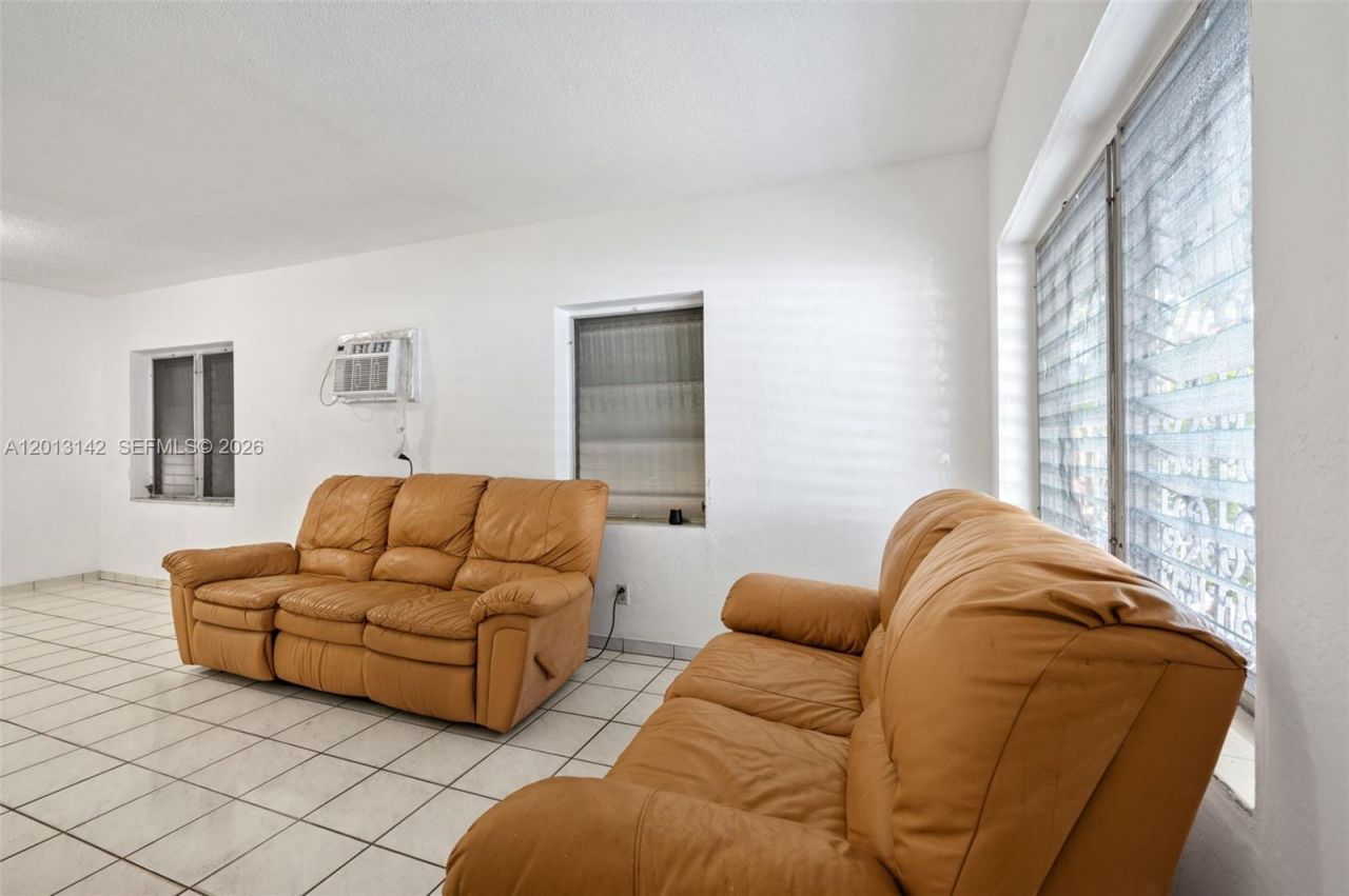 42 E 16th St, Hialeah, FL 33010 Photo