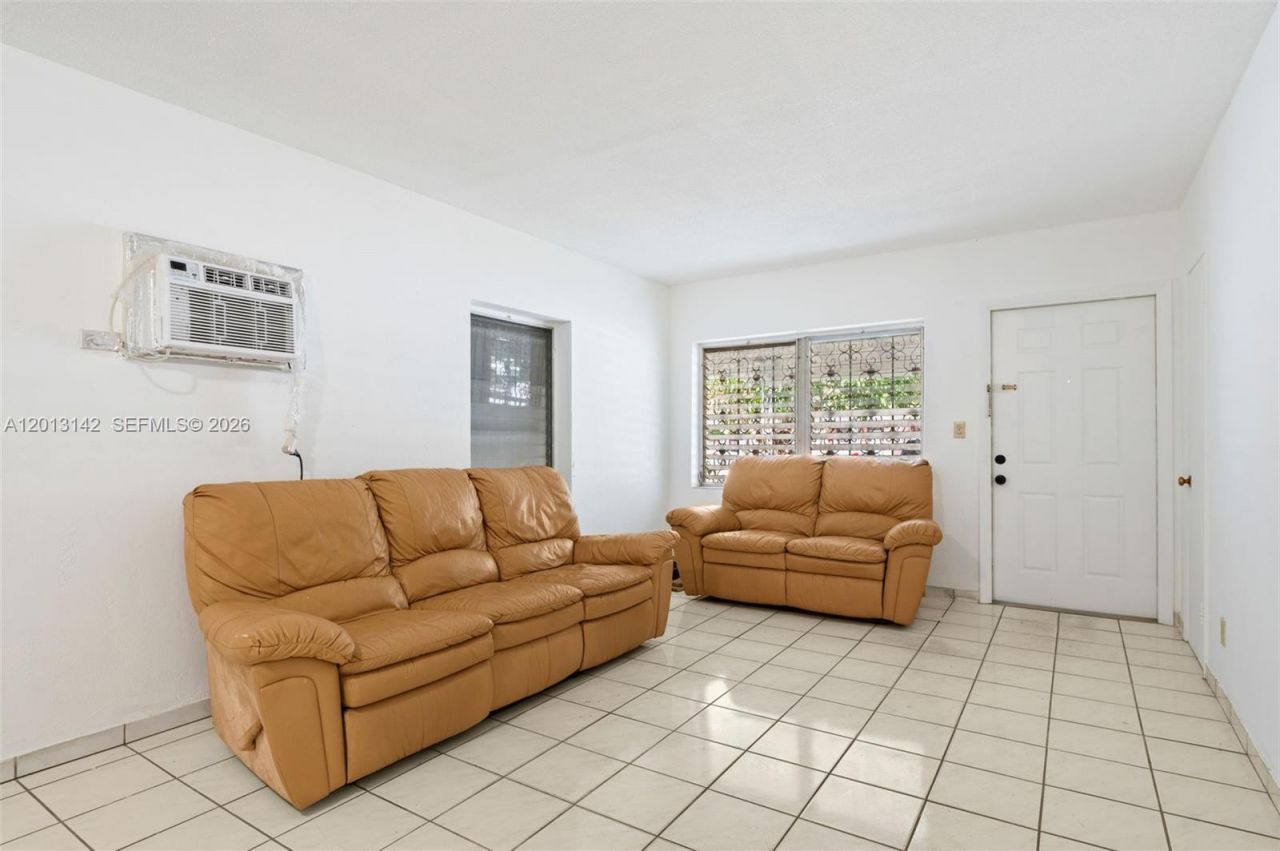 42 E 16th St, Hialeah, FL 33010 Photo