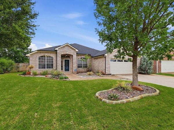 1622 Redwood Drive, Corinth, TX 76210