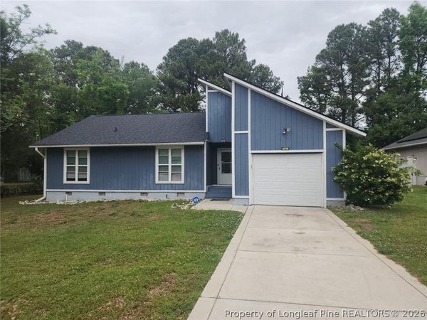 872 Danish Court , Fayetteville, NC 28303