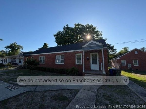 2015 Blake Street , Fayetteville, NC 28301