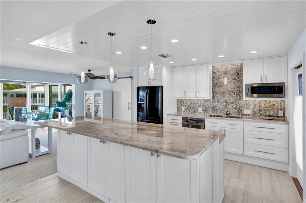 388 Harbour Dr , Unit 388, Naples, FL 34103 Photo