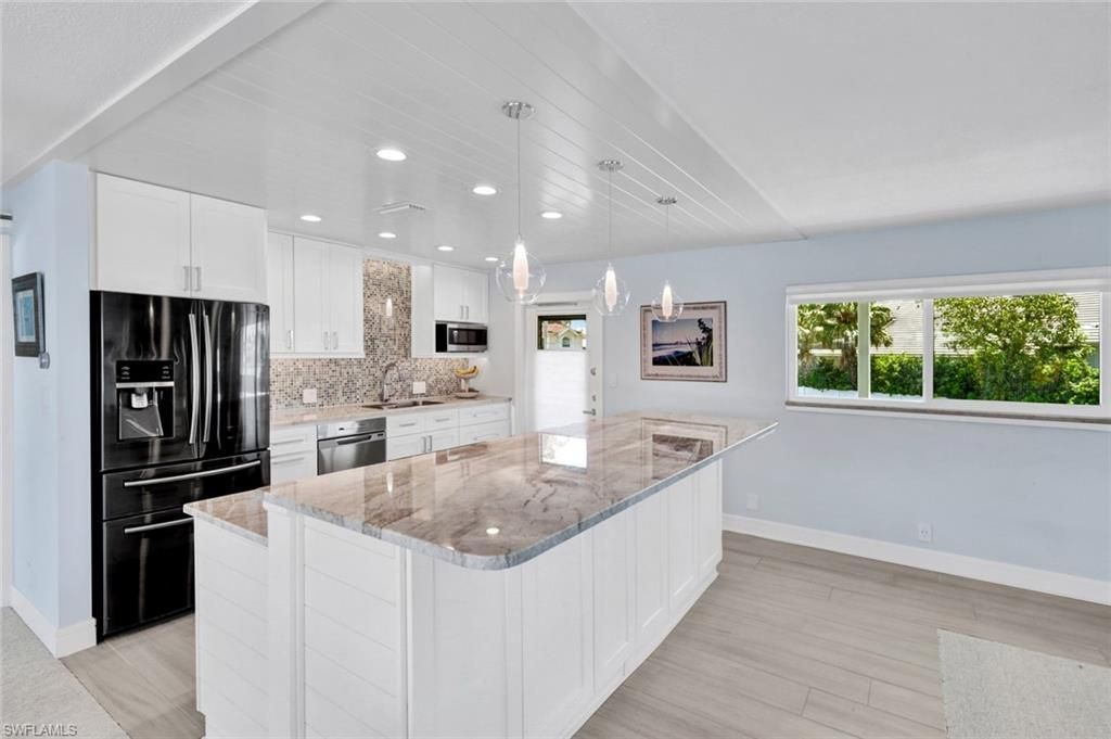 388 Harbour Dr , Unit 388, Naples, FL 34103 Photo