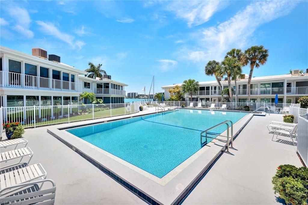388 Harbour Dr , Unit 388, Naples, FL 34103 Photo