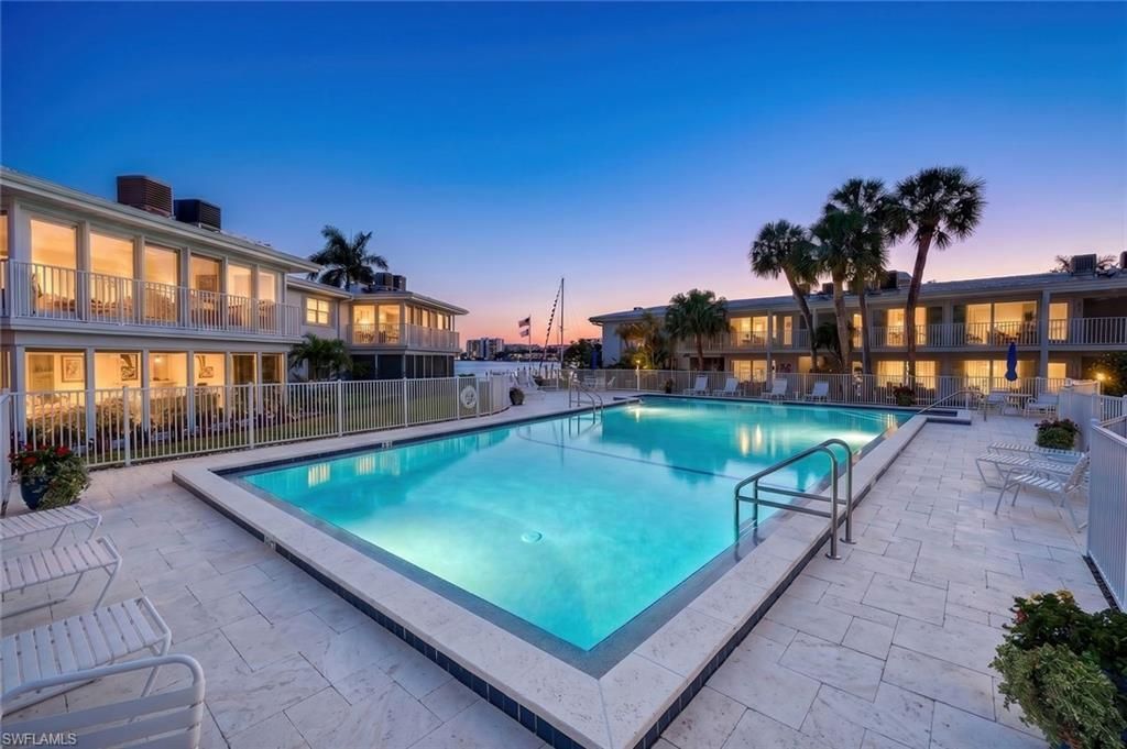388 Harbour Dr , Unit 388, Naples, FL 34103 Photo