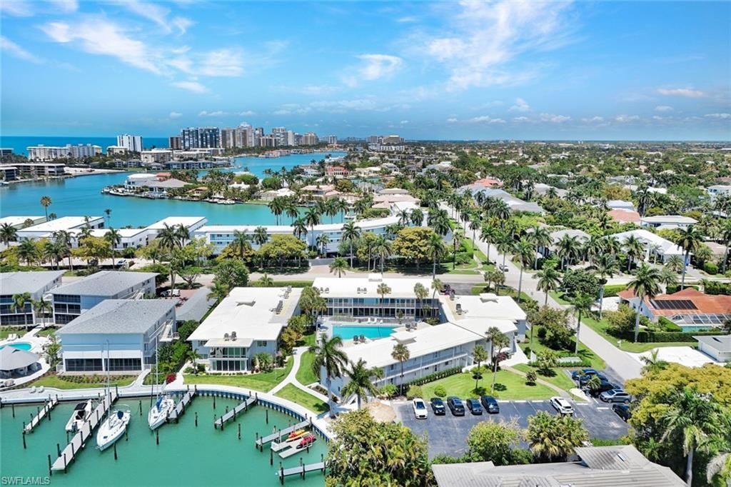 388 Harbour Dr , Unit 388, Naples, FL 34103 Photo