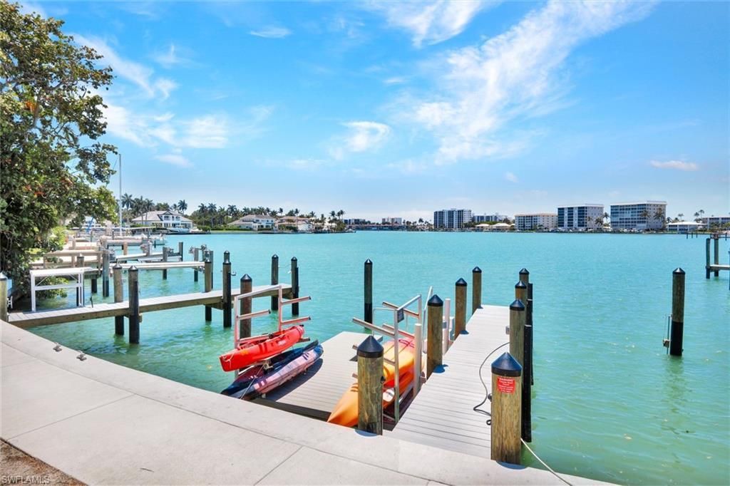 388 Harbour Dr , Unit 388, Naples, FL 34103 Photo