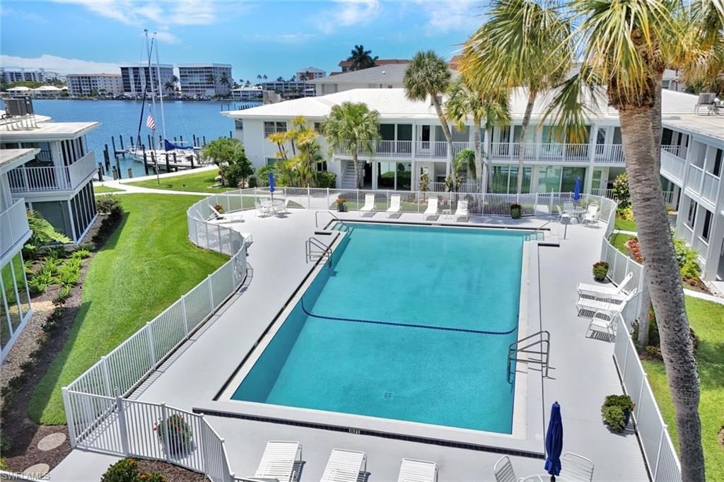 388 Harbour Dr , Unit 388, Naples, FL 34103 Photo