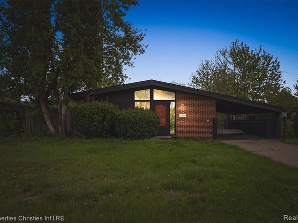 29464 Fairfax Street, Southfield, MI 48076