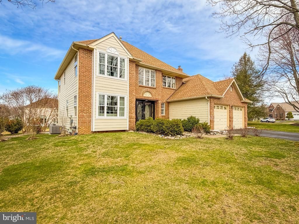 320 LAUREL OAKS DRIVE , LANGHORNE, PA 19047