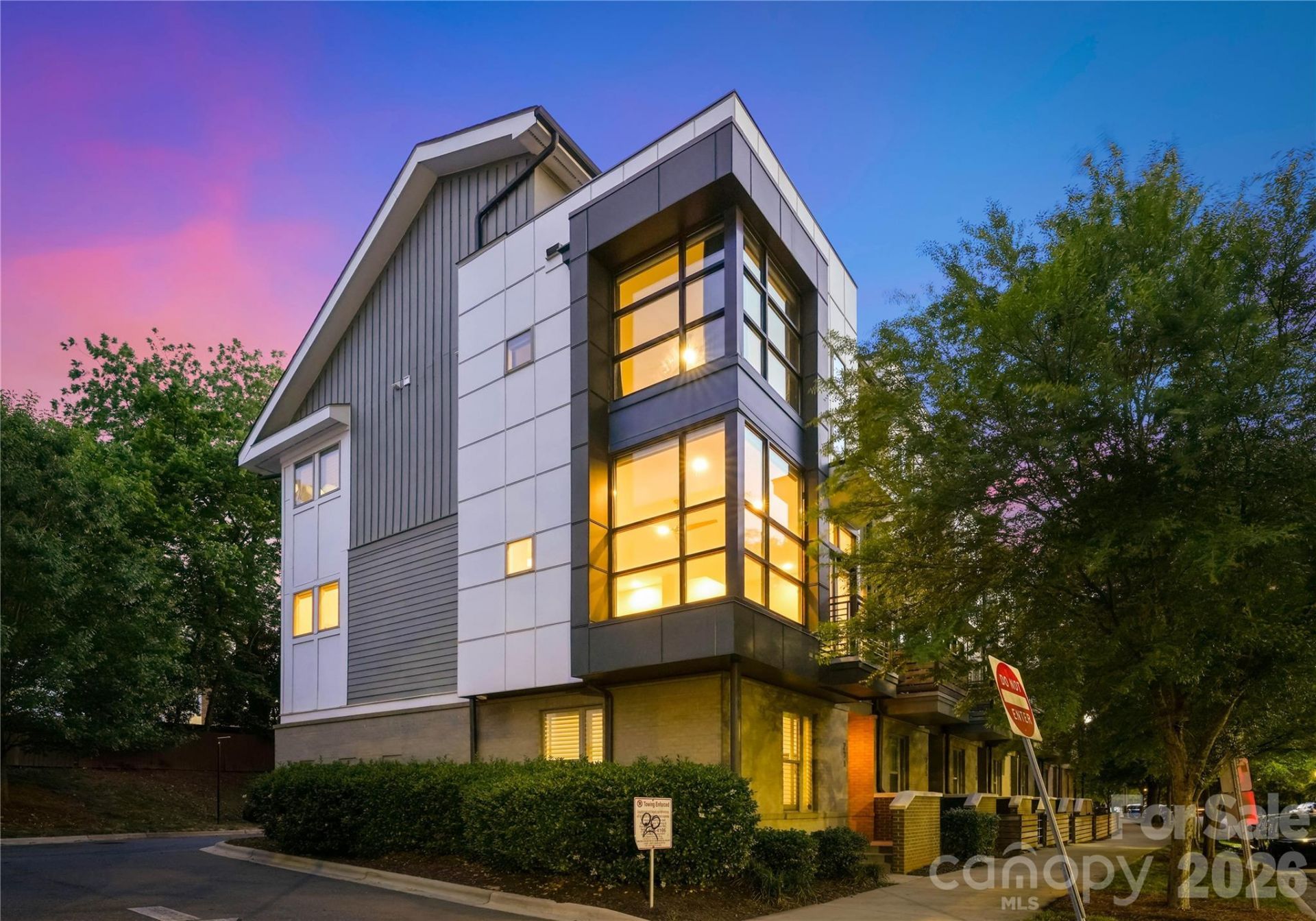 211 Doggett Street, Charlotte, NC 28203 Main Photo