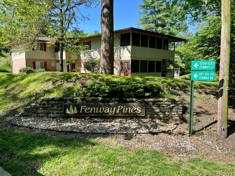 301 Fenway Road, Unit E, Columbus, OH 43214 Photo 2