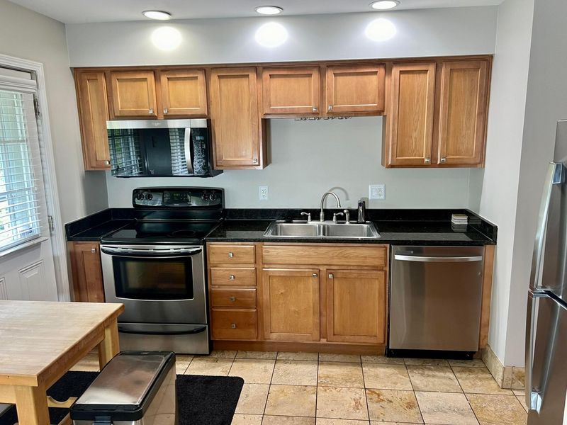 301 Fenway Road, Unit E, Columbus, OH 43214 Photo 23