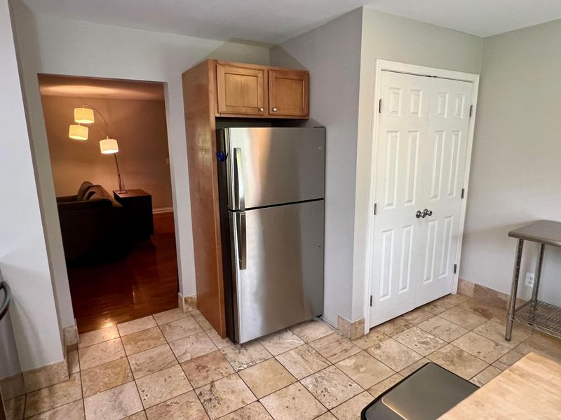 301 Fenway Road, Unit E, Columbus, OH 43214 Photo 24