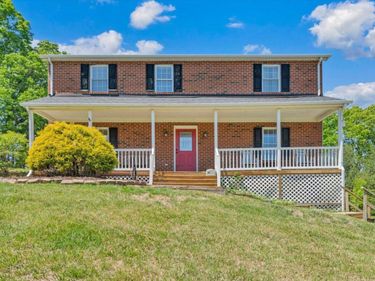 1263 Houston Mines RD, Troutville, VA 24175