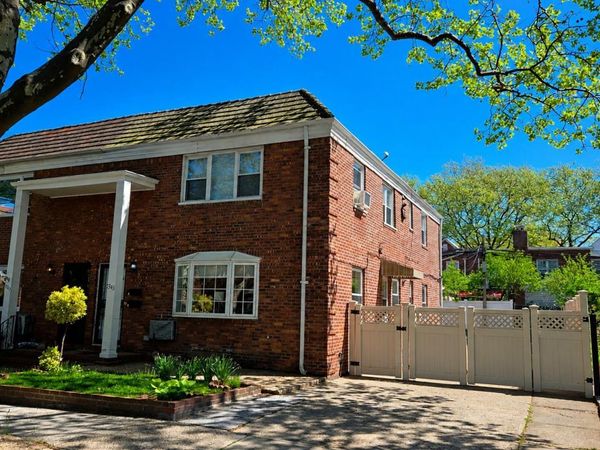 7345 197th Street , Fresh Meadows, NY 11366