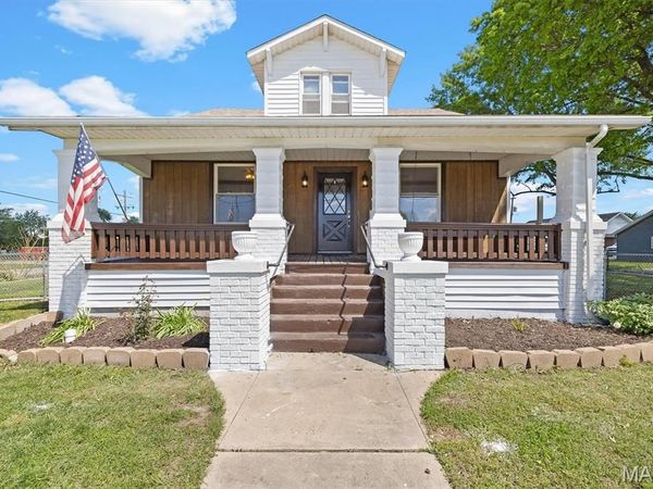 709 W Main Street , Mount Olive, IL 62069