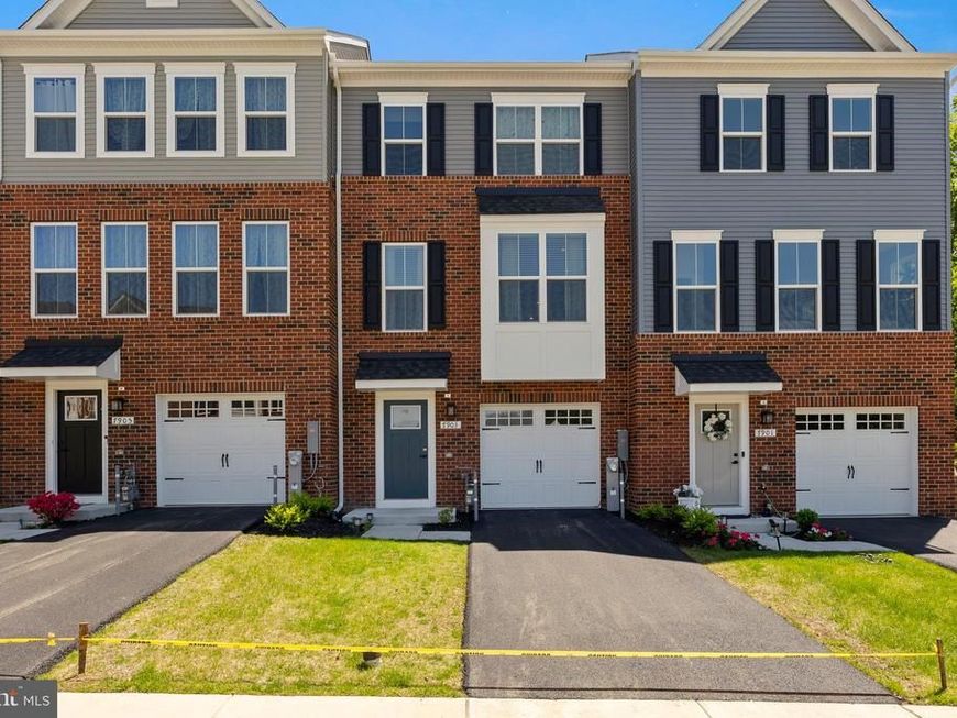 7903 Tanbridge Ln, Pasadena, MD 21122 Main Photo