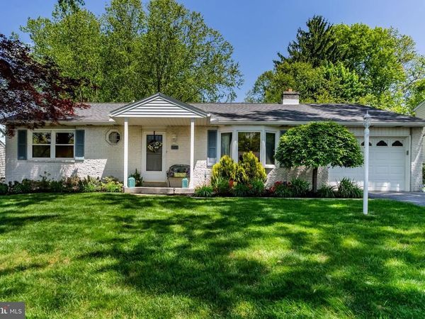 529 FAIRWAY DRIVE, CAMP HILL, PA 17011