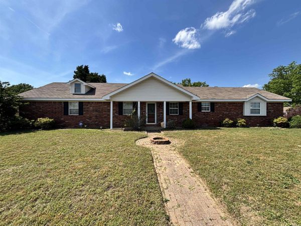 1 Danbury Lane , Jacksonville, AR 72076