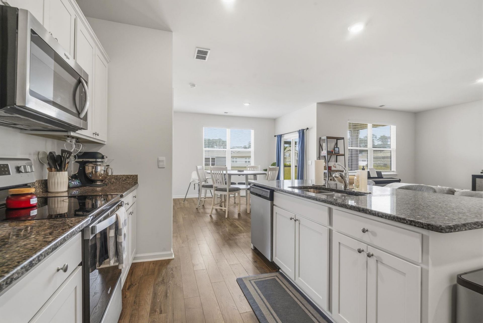 1173 Sennema Circle  Photo 13