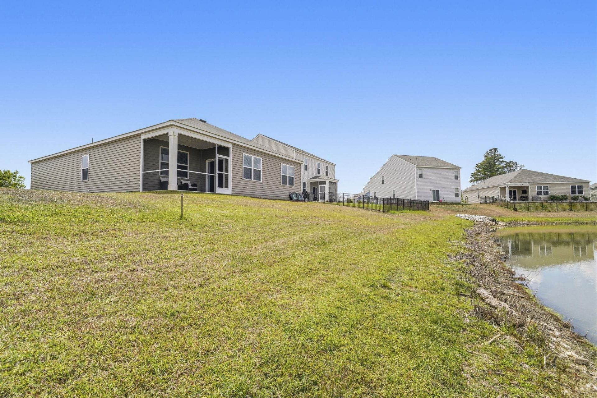 1173 Sennema Circle  Photo 28