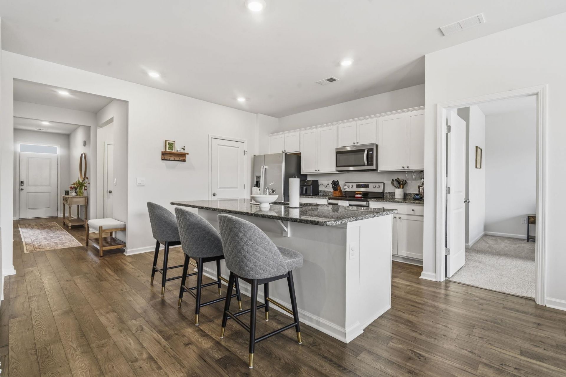 1173 Sennema Circle  Photo 7