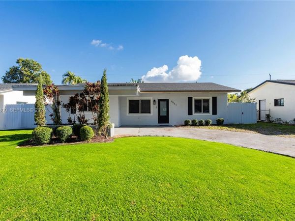 6451 Pershing St , Hollywood, FL 33024