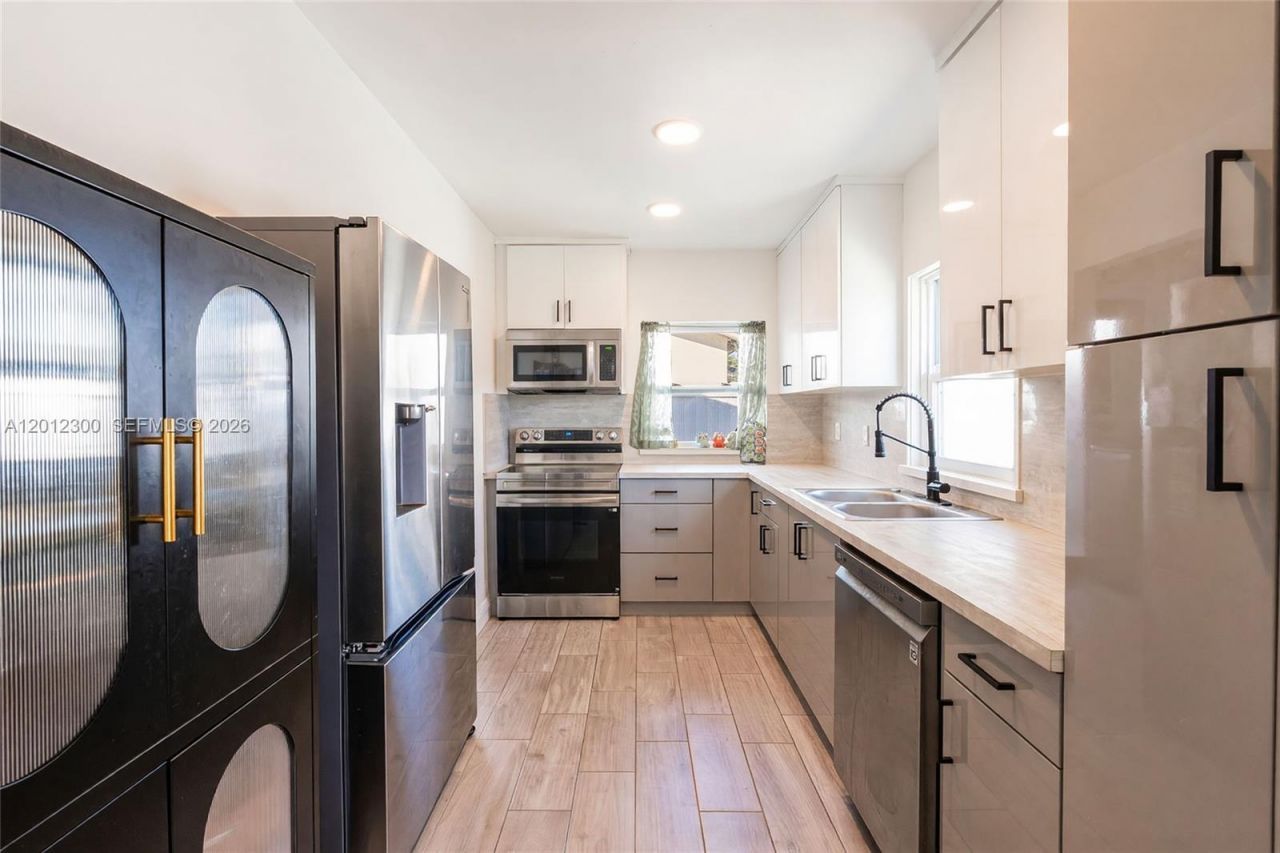 6451 Pershing St, Hollywood, FL 33024 Photo