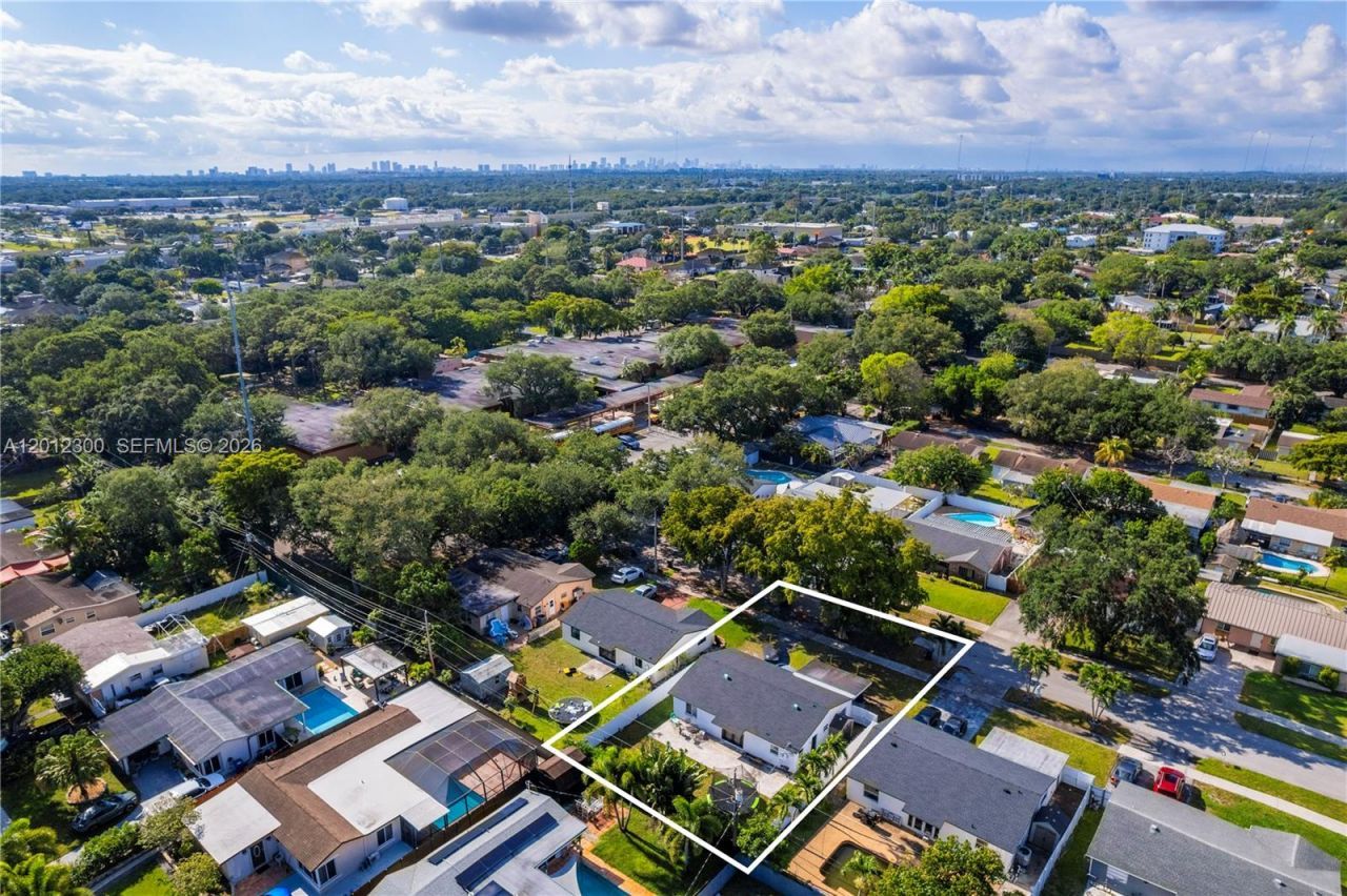 6451 Pershing St, Hollywood, FL 33024 Photo