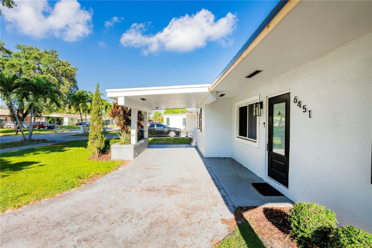 6451 Pershing St, Hollywood, FL 33024 Photo