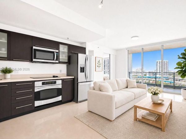 90 SW 3rd St , Unit 1608, Miami, FL 33130